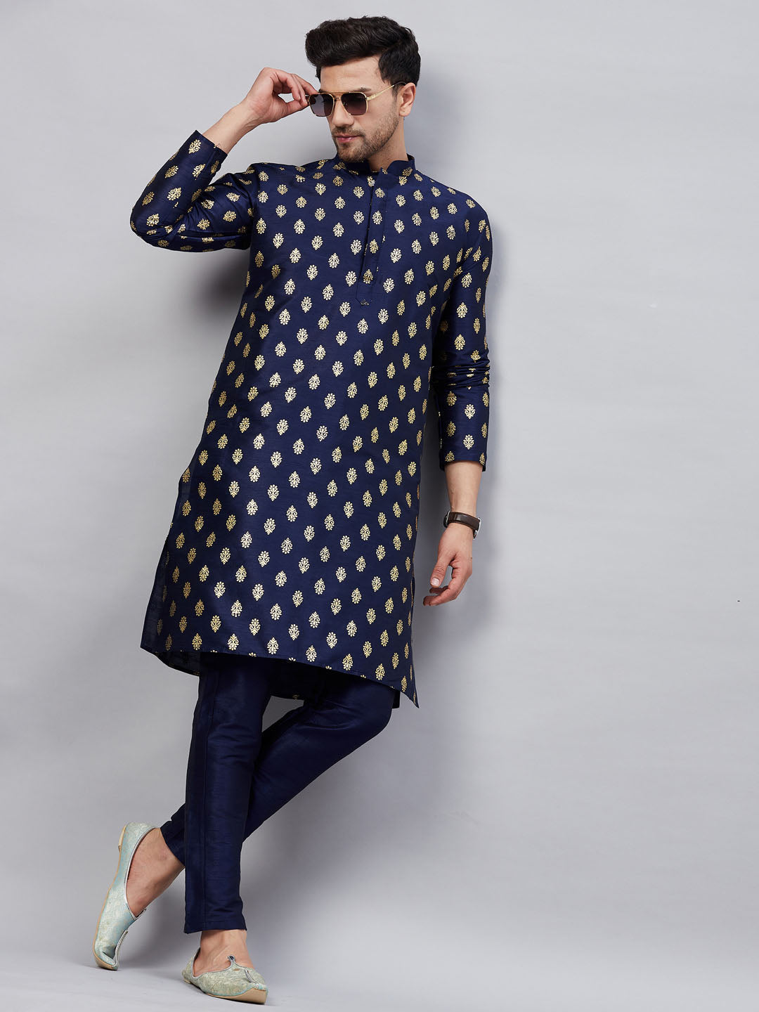 VASTRAMAY Men's Navy Blue Foil Print Silk Blend Kurta