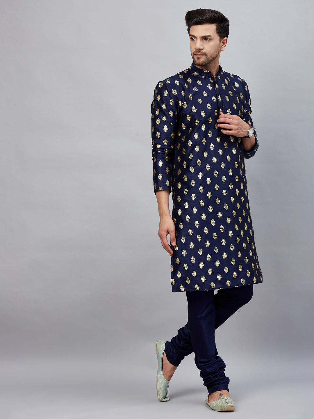 vastramay mens navy blue foil print silk blend kurta