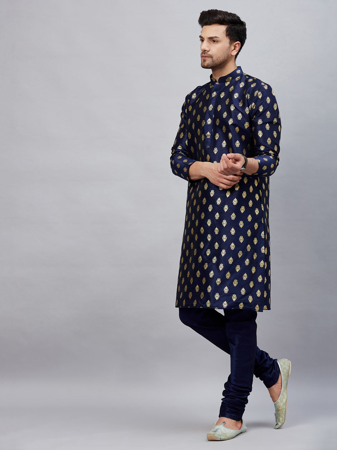 vastramay mens navy blue foil print silk blend kurta