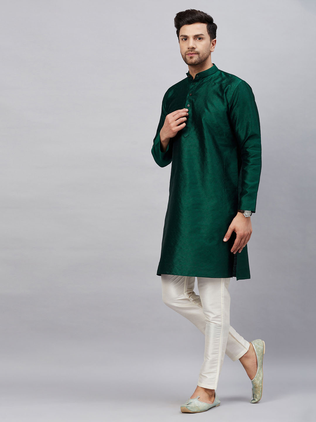 Vastramay mens green woven kurta with pant set