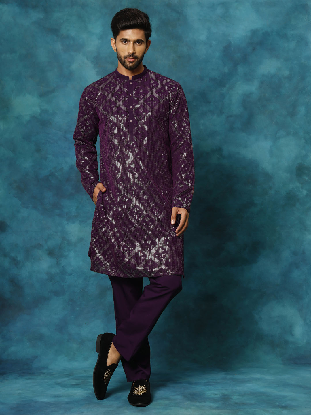 Vastramay Men's Purple Embellished Georgette Kurta