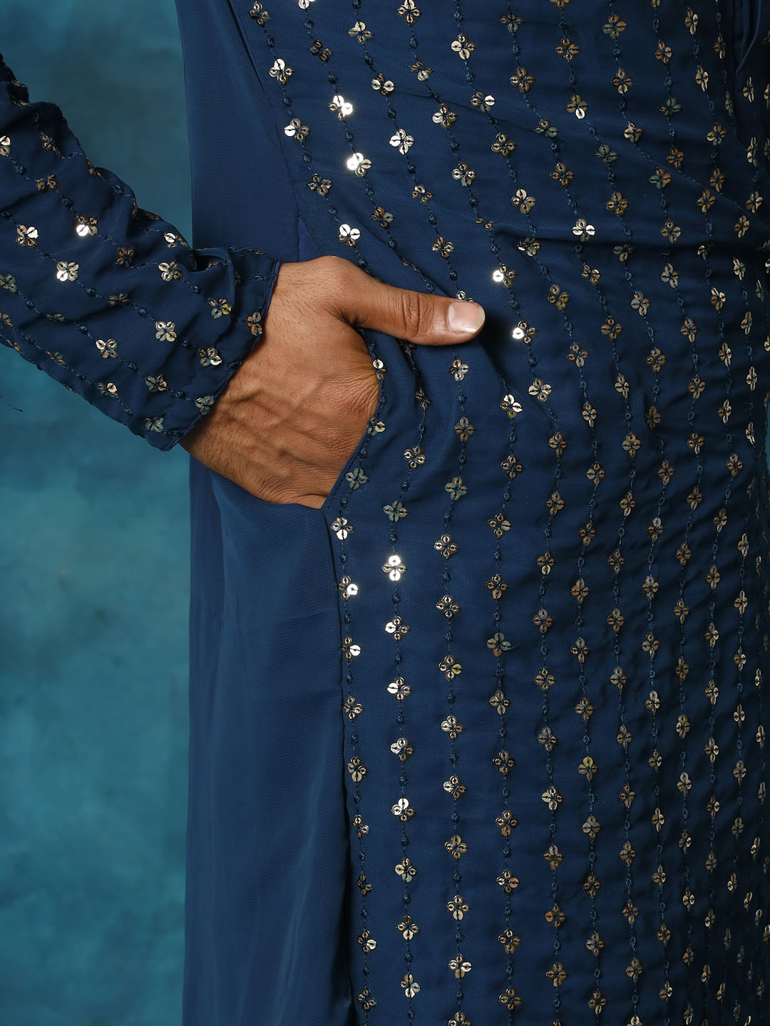 VASTRAMAY Men's Navy Blue Georgette Sequins Kurta