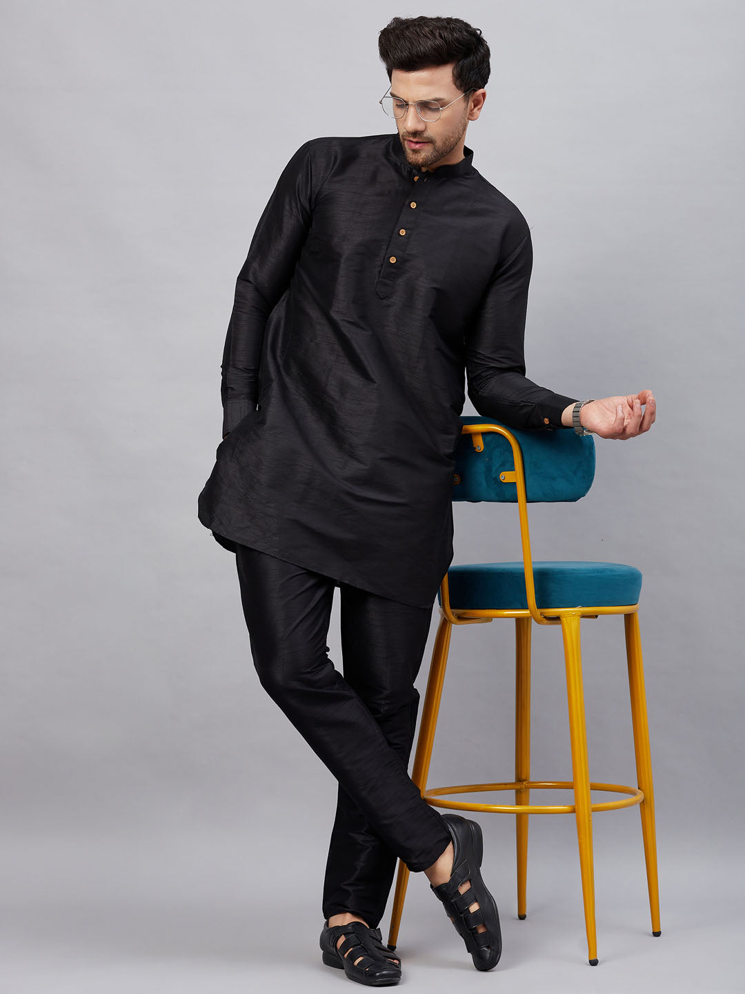 Vastramay mens black silk blend kurta and pant style pyjama set