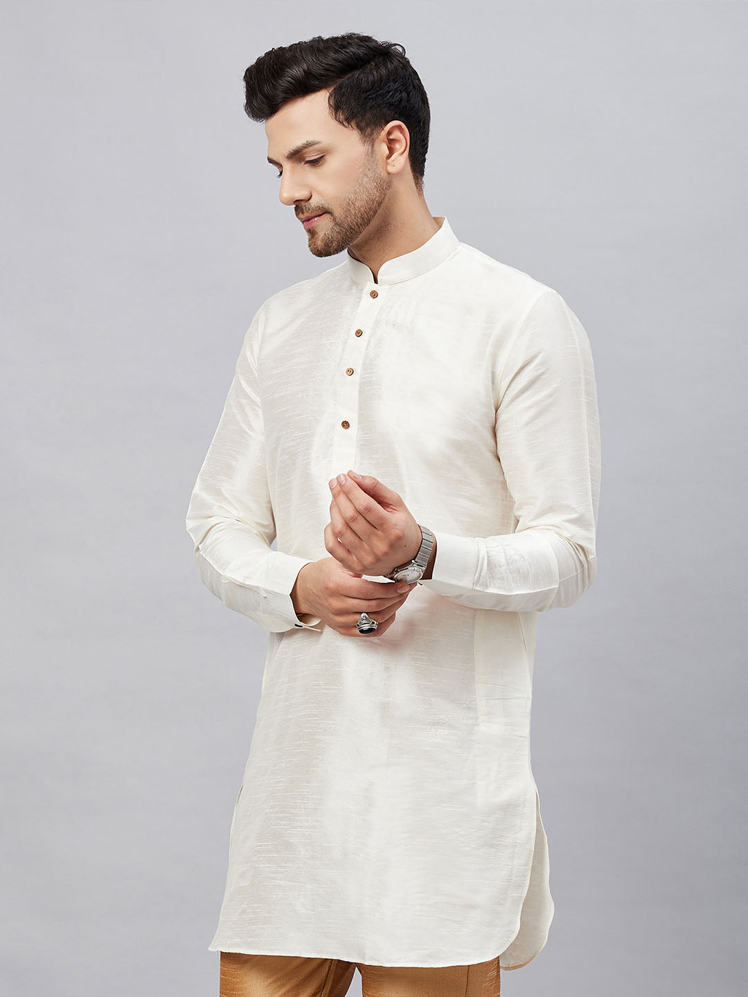 Vastramay Men's Cream Silk Blend Curved Kurta