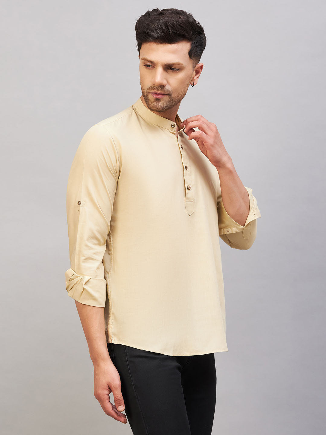 VASTRAMAY Men's Cream Short Cotton Kurta