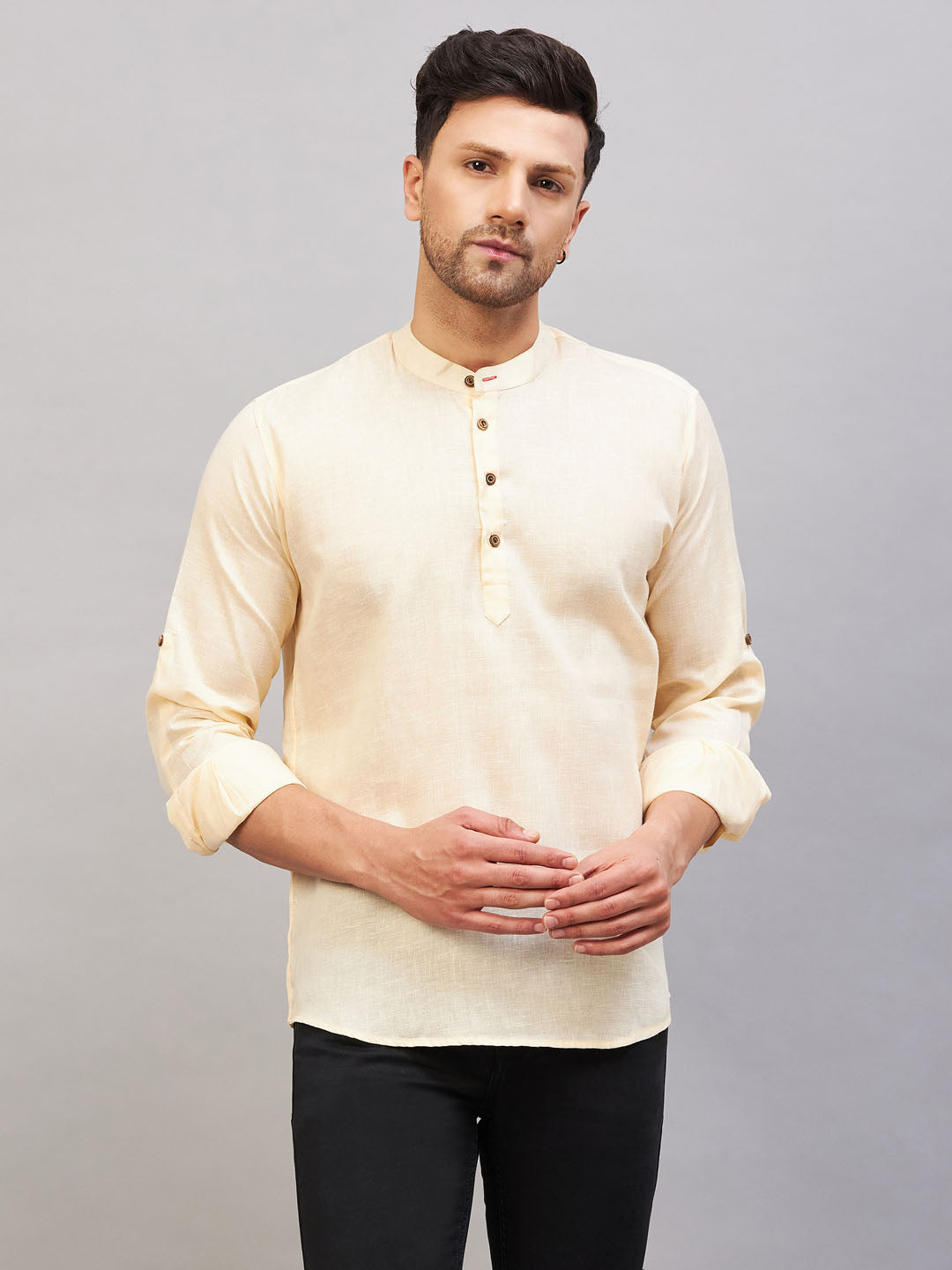 VASTRAMAY Men's Cream Short Cotton Kurta