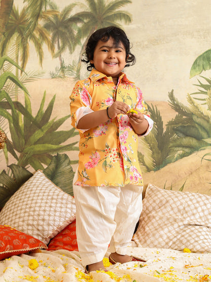 VASTRAMAY SISHU Boy's Yellow Floral Printed Kurta Patiala Set