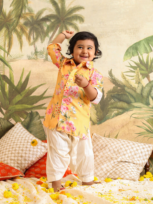 VASTRAMAY SISHU Boy's Yellow Floral Printed Kurta Patiala Set