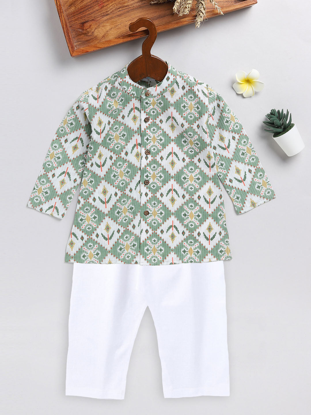 vastramay sishu boys green and white printed cotton kurta pyjama set