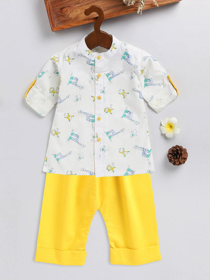 Vastramay sishu boys white and yellow animals printed cotton kurta pyjama set