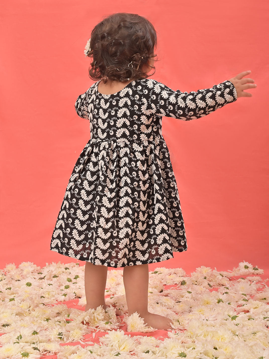 VASTRAMAY SISHU Girl's Black Chikankari Cotton Kurta