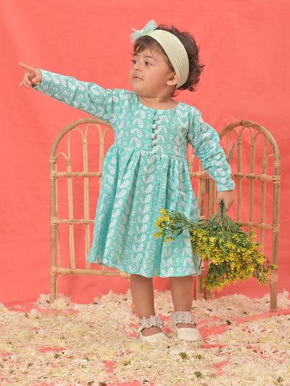 VASTRAMAY SISHU Girl's Green Chikankari Cotton Kurta