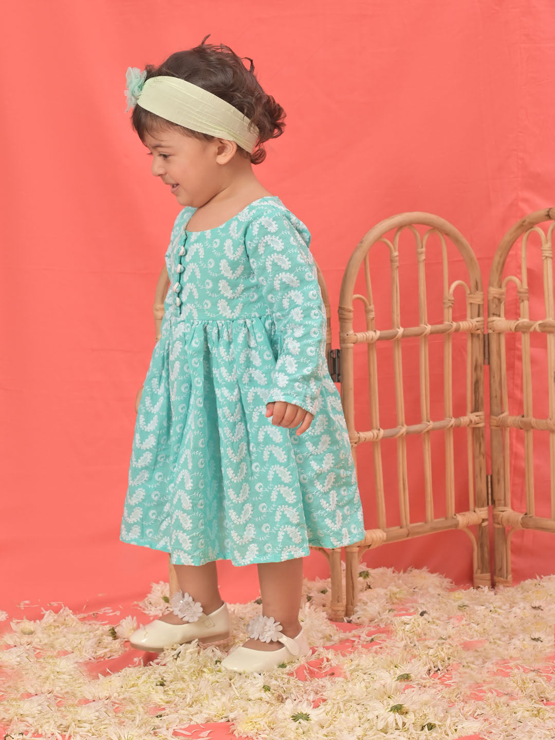 VASTRAMAY SISHU Girl's Green Chikankari Cotton Kurta