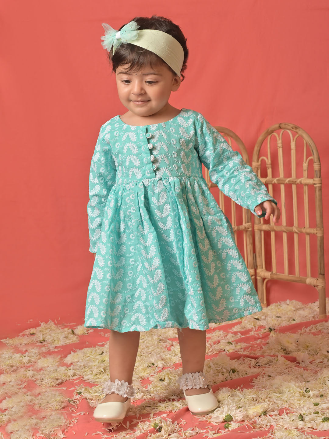 VASTRAMAY SISHU Girl's Green Chikankari Cotton Kurta