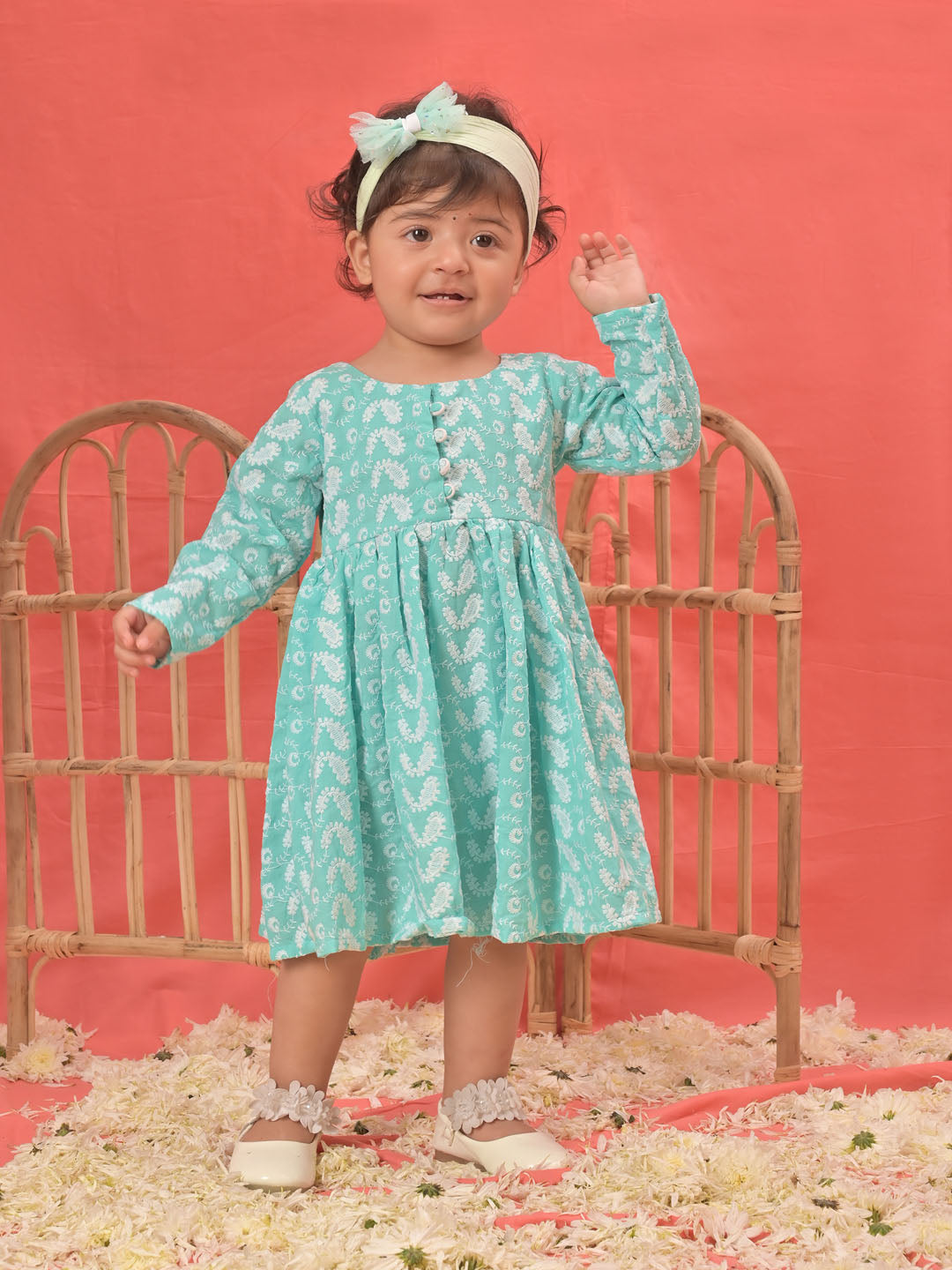 VASTRAMAY SISHU Girl's Green Chikankari Cotton Kurta