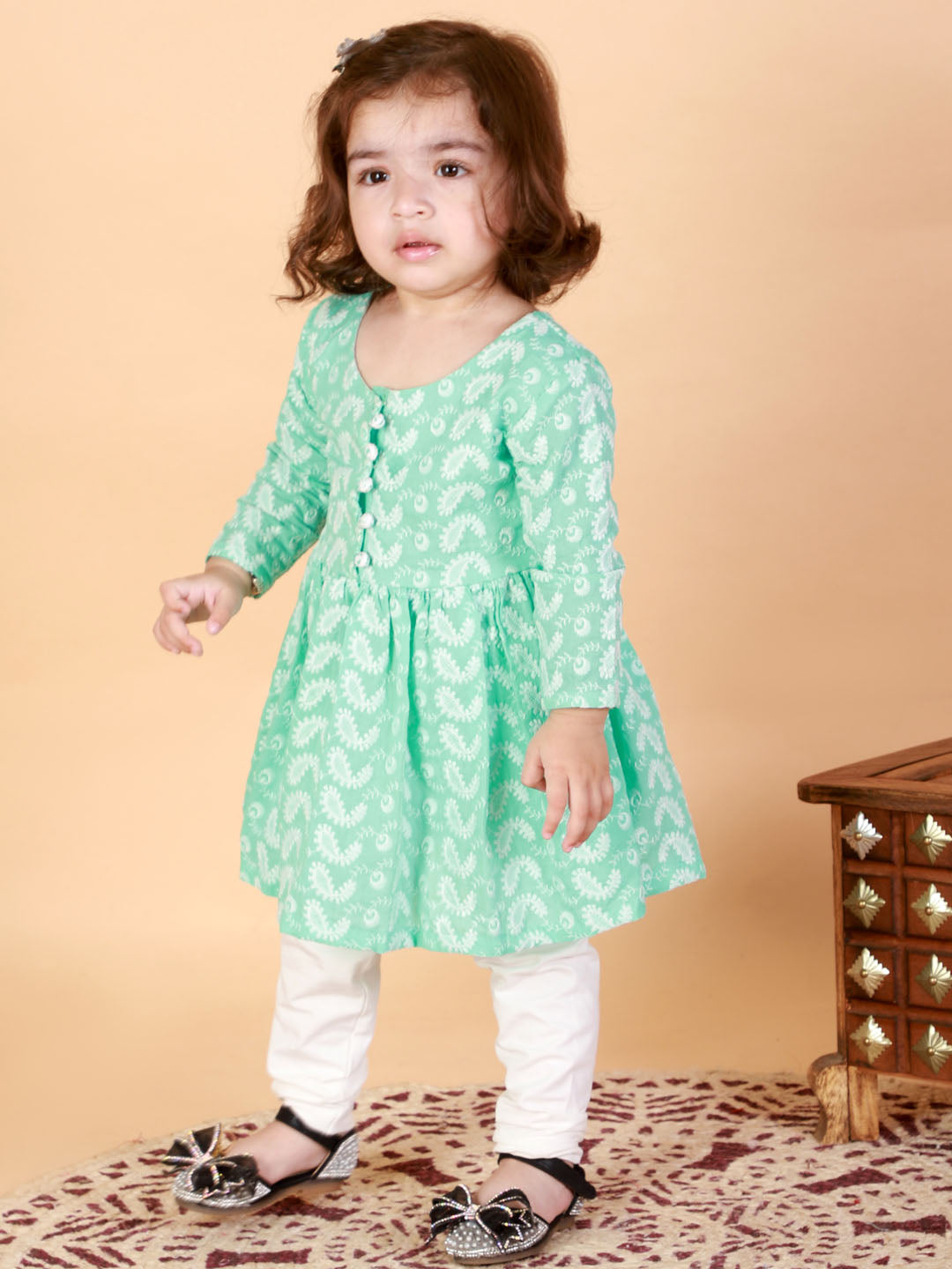 Vastramay girls green and white chikankari kurta pyjama set