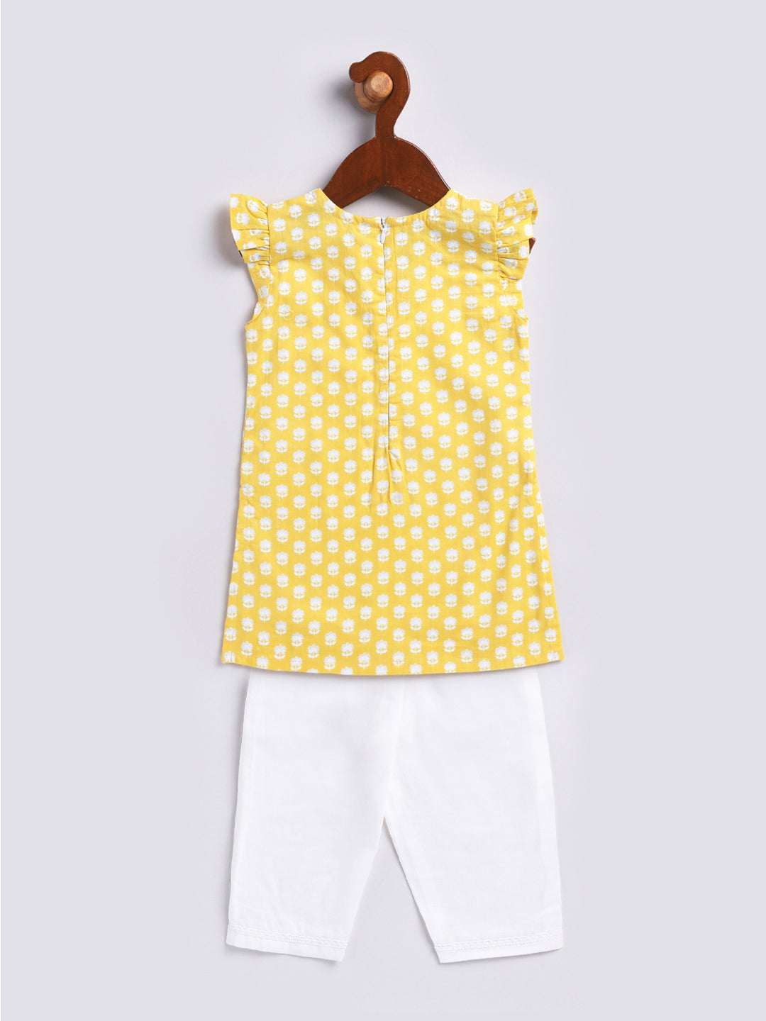 Vastramay Girl's Yellow Kurta Set