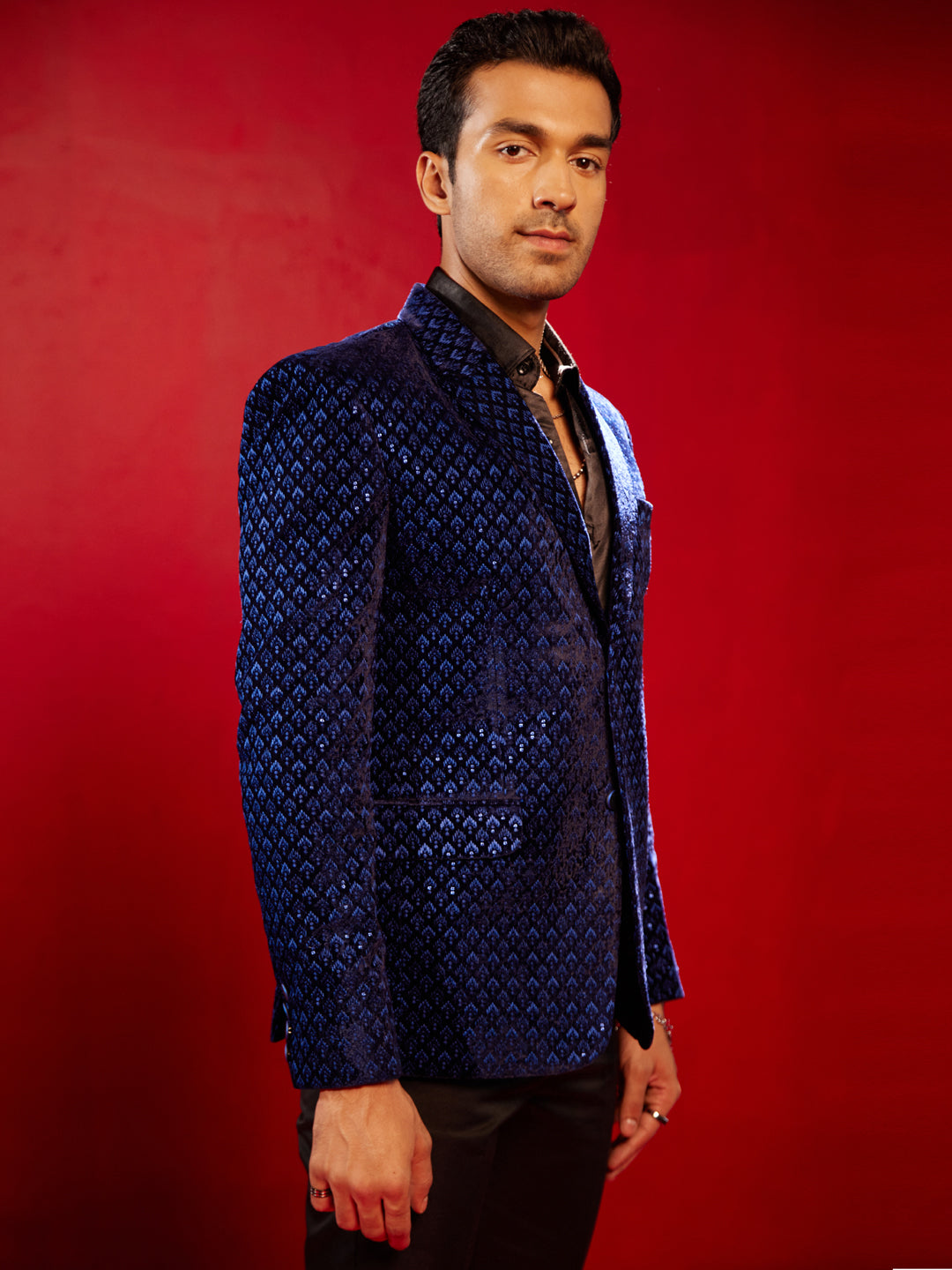 SHRESTHA By VASTRAMAY Men's Blue Velvet Schiflli Blazer