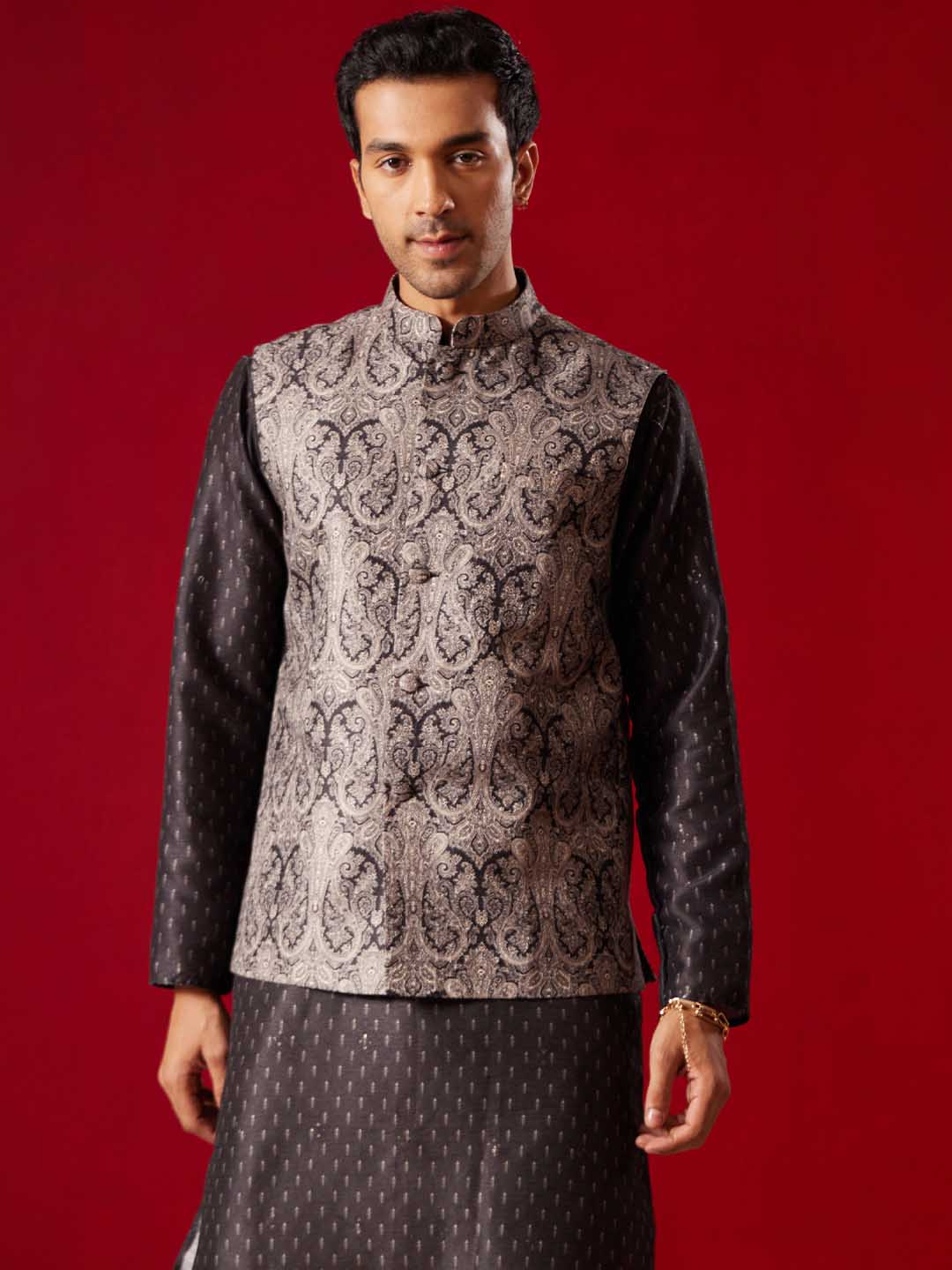 SHRESTHA By VASTRAMAY Men's Black Jacquard Silk Blend Ethnic Jacket