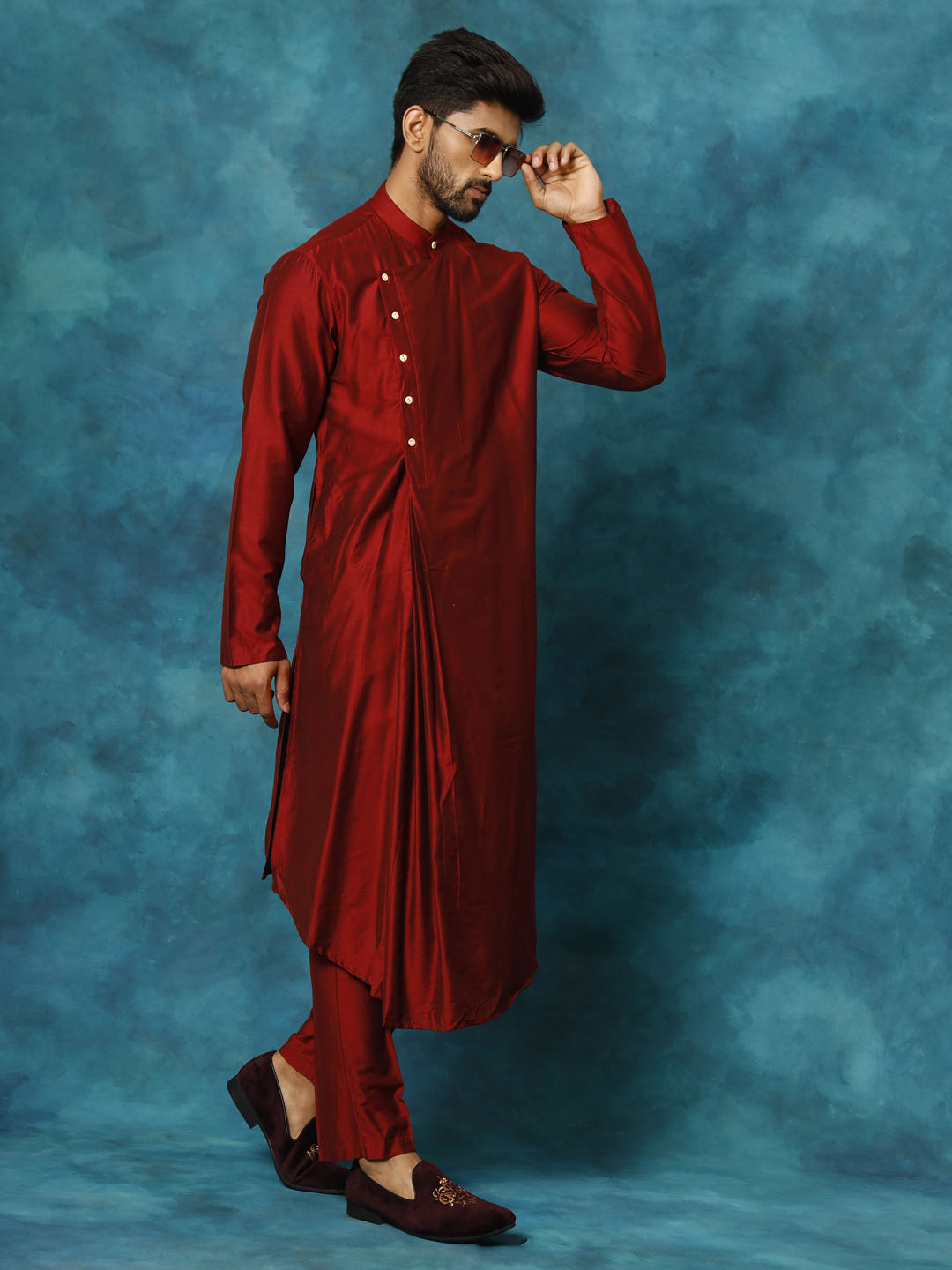 VASTRAMAY Men's Maroon Pleated Kurta