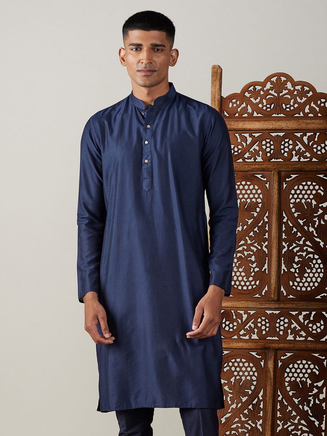 Vastramay mens navy blue solid fancy kurta