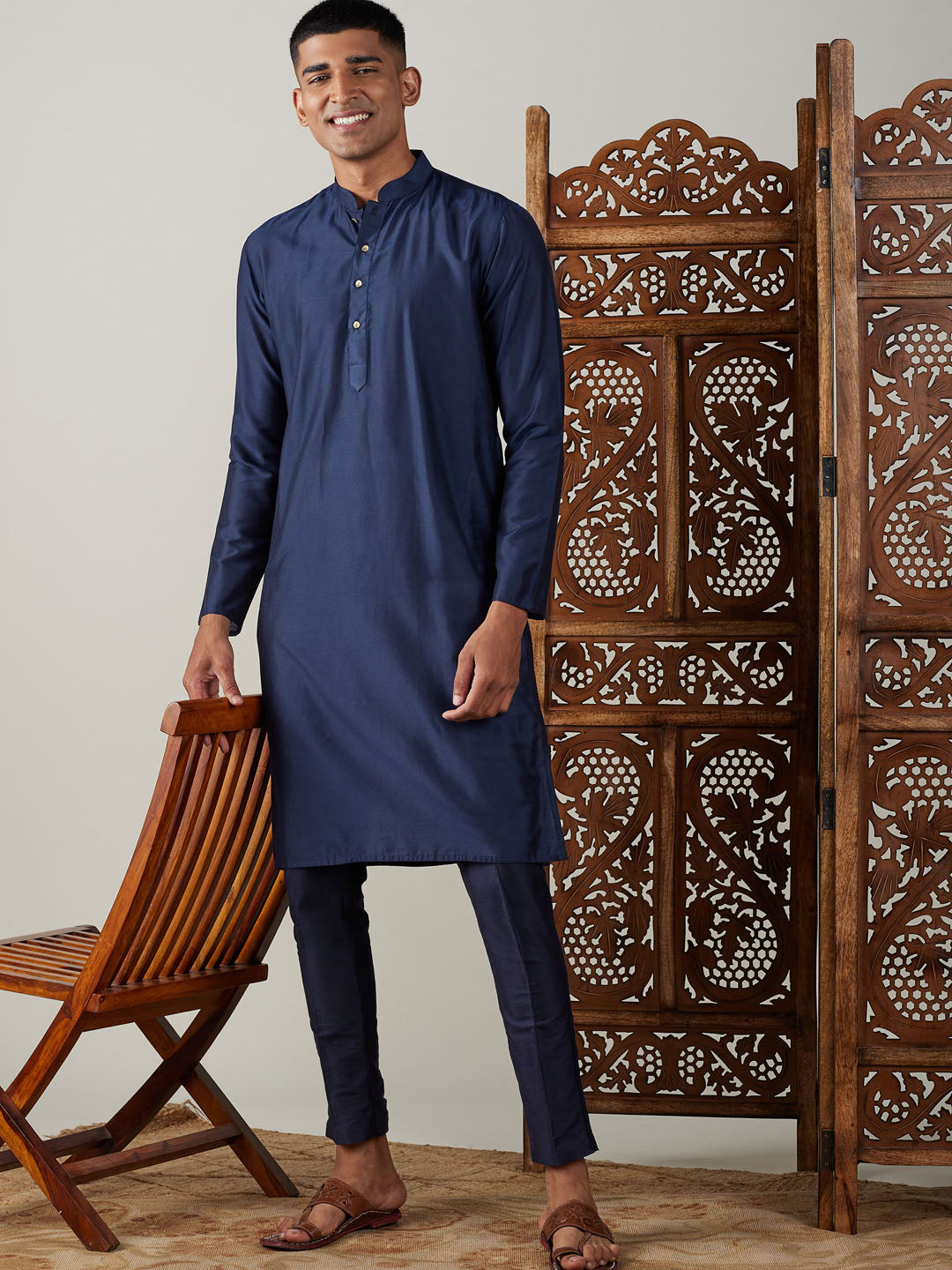 Vastramay mens navy blue solid fancy kurta