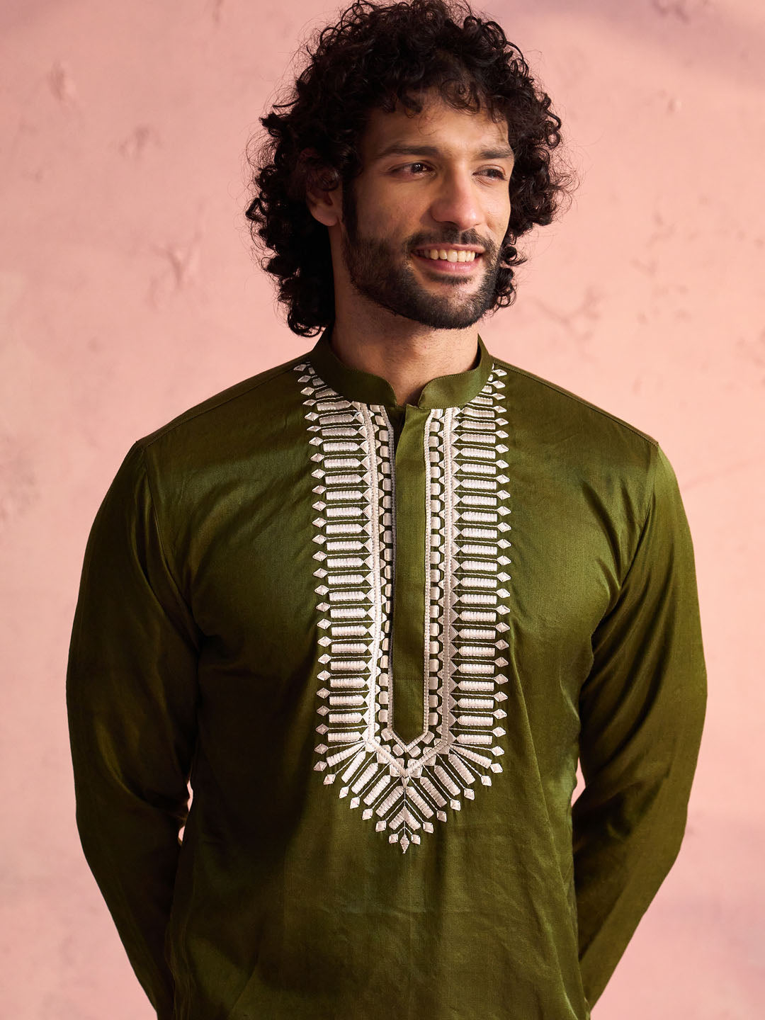 VASTRAMAY Men's Mehndi Green Silk Machine Embroidered Kurta Pyjama