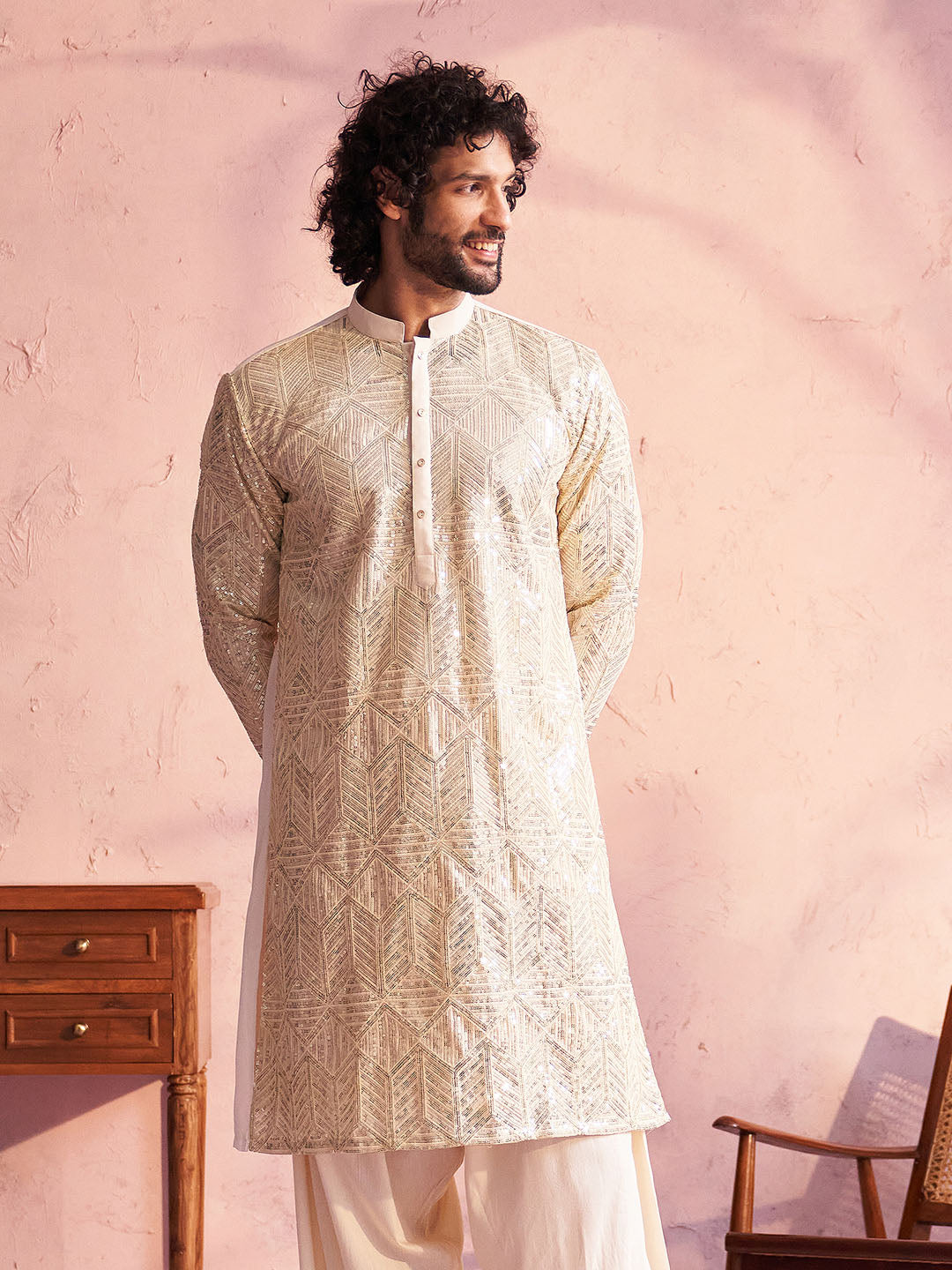 VASTRAMAY Men's Cream Georgette Embellished Kurta