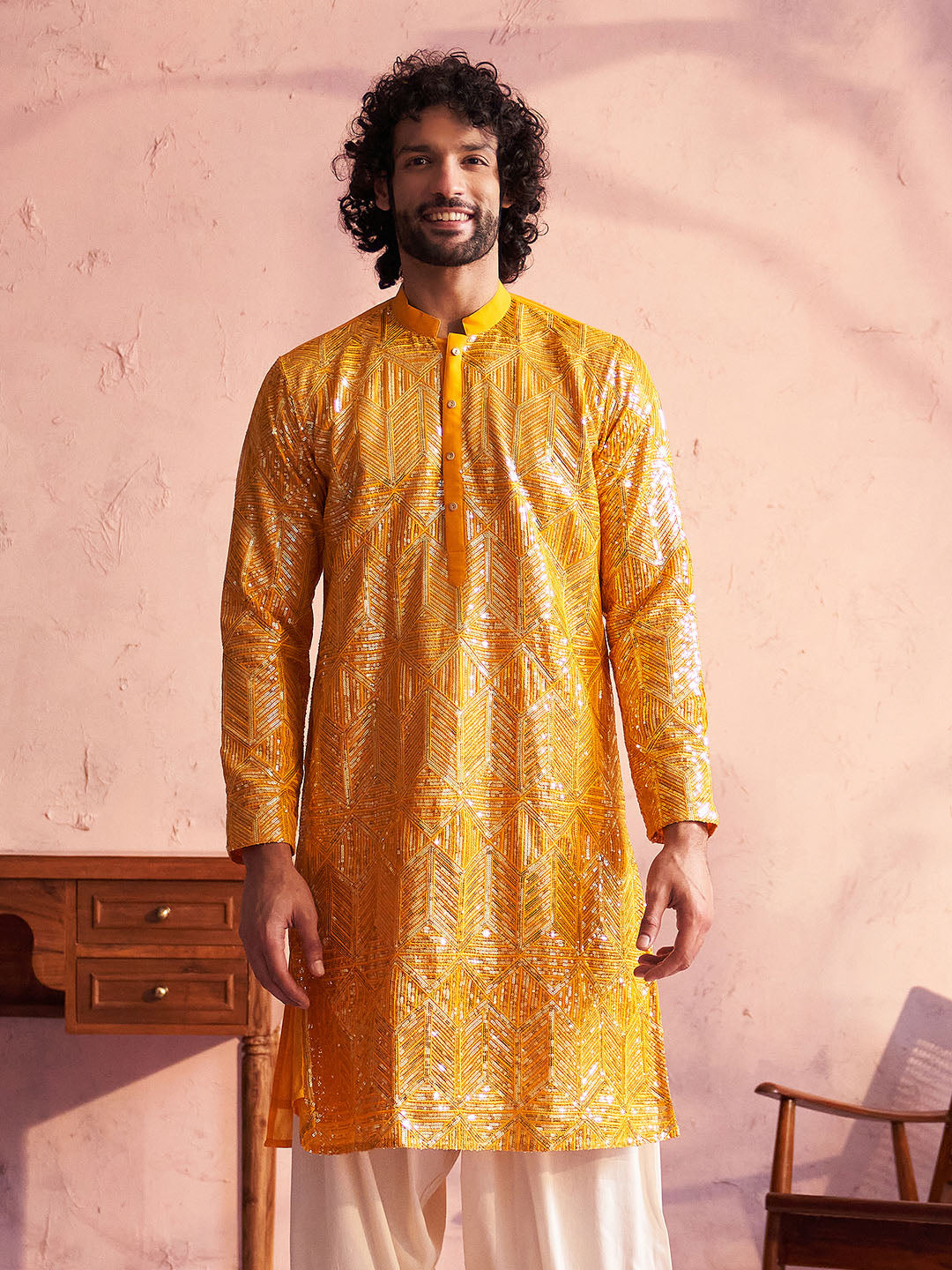 VASTRAMAY Men's Yellow Georgette Embellished Kurta