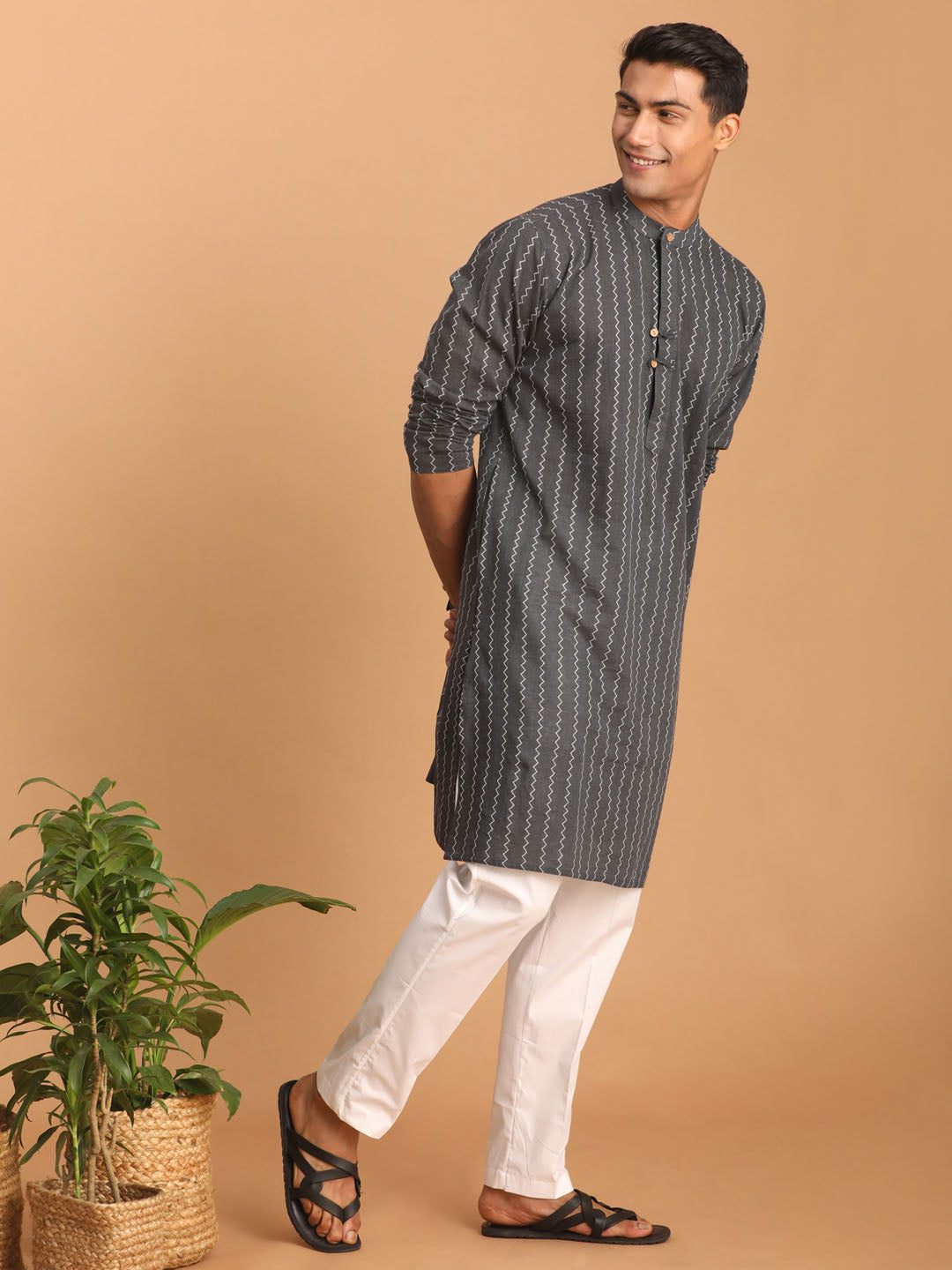 Vastramay mens grey jacquard zig zag pattern cotton kurta with pajama set