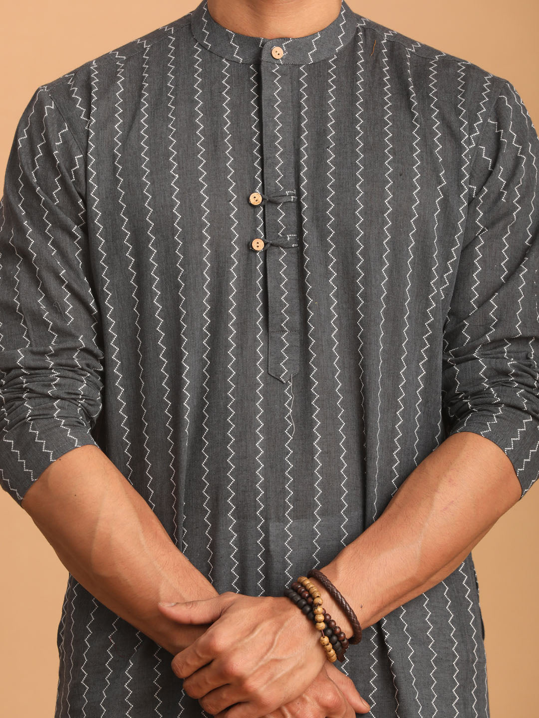 Vastramay mens grey jacquard zig zag pattern cotton kurta with pajama set