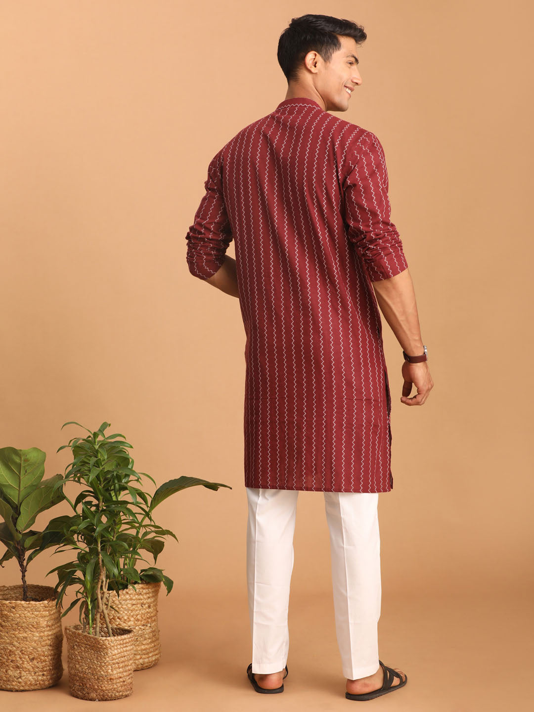 vastramay mens maroon jacquard zig zag pattern cotton kurta with pant style pajama set