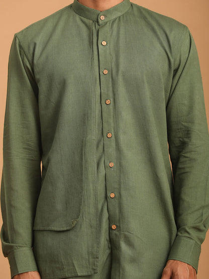 vastramay mens green cotton cool dyable kurta with white pant set 2