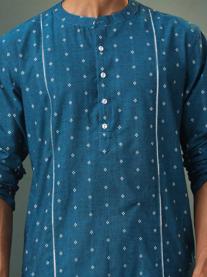 Vastramay Men's Turquoise Blue Jacquard Cotton Kurta