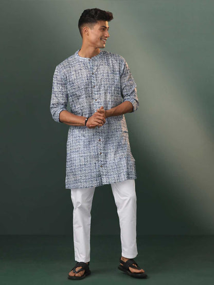 Vastramay Men's Grey Geometric Print Cotton Blend Kurta