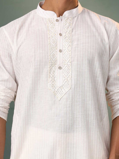 Vastramay Men's White Jacquard Cotton Kurta Pyjama Set