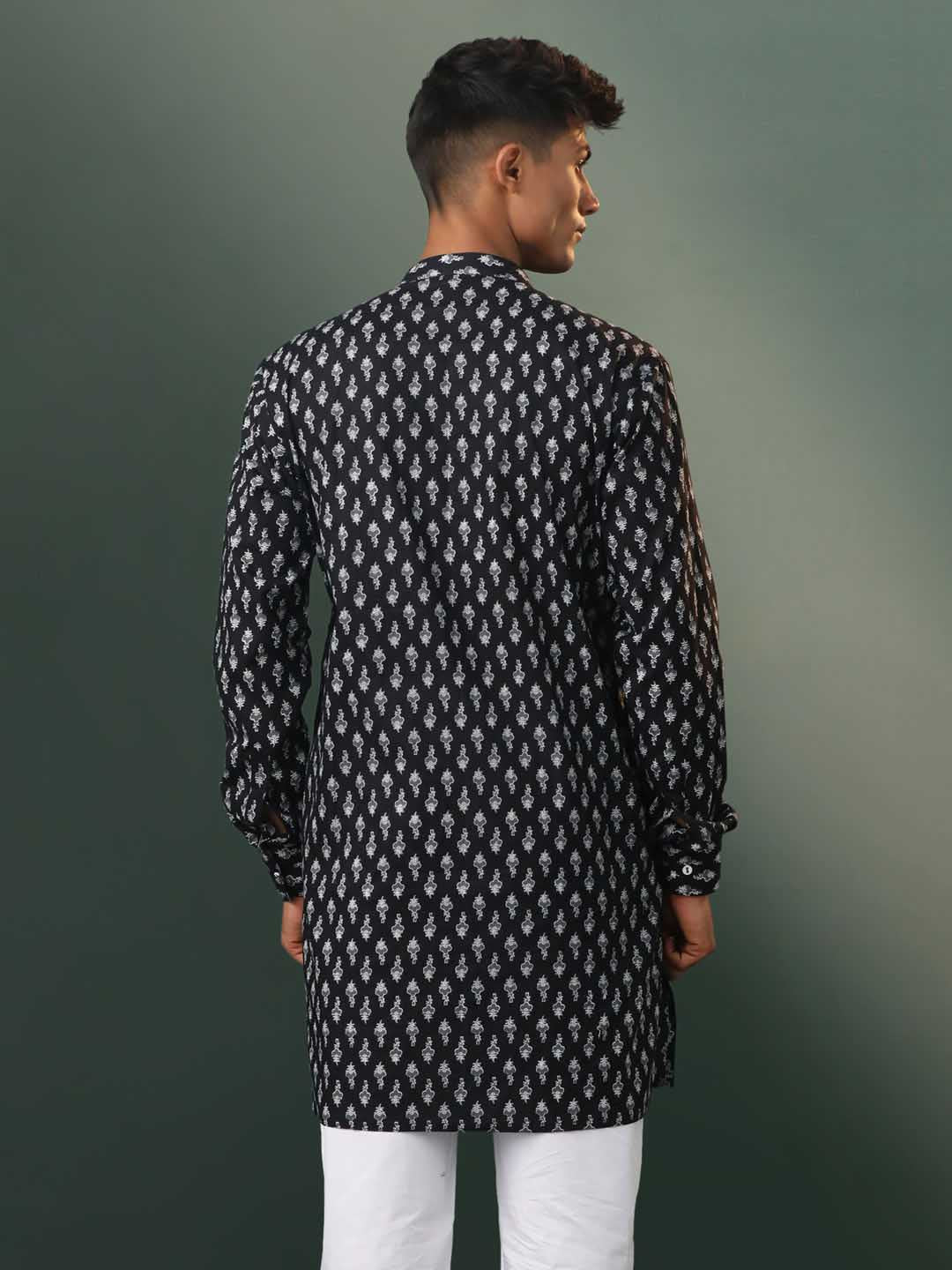 Vastramay Men's Black Printed Cotton Kurta Pyjama Set