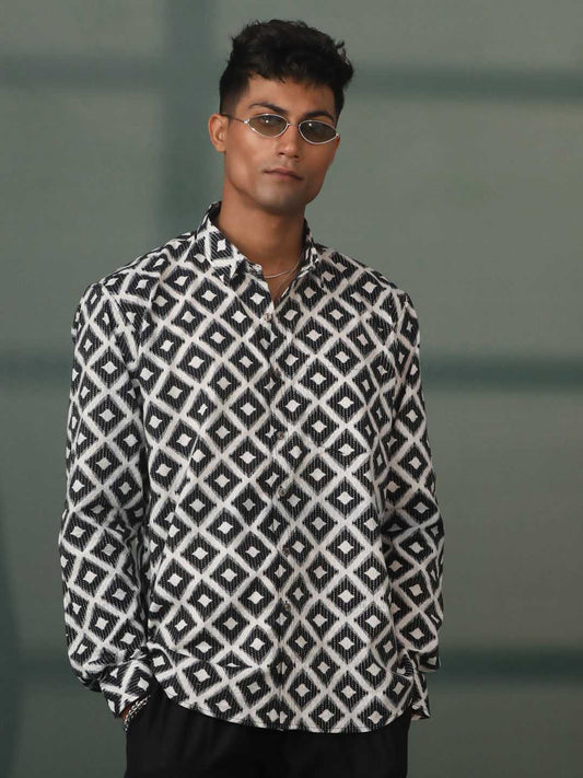 SHVAAS By VASTRAMAY Men's Black Printed Shirt