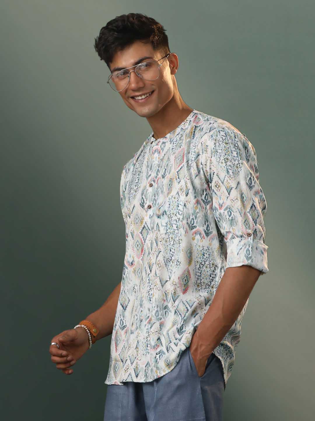 Vastramay Men's Multicolor Printed With Foil Effect Cotton Blend Short Kurta