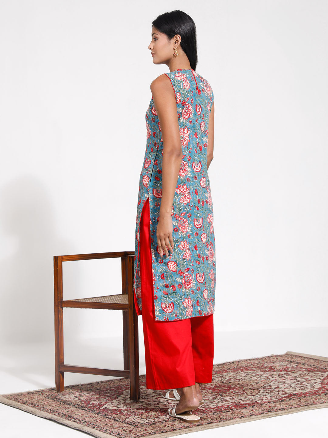 VASTRAMAY Women's Blue And Red Kalamkari Kurta Palazzo Set