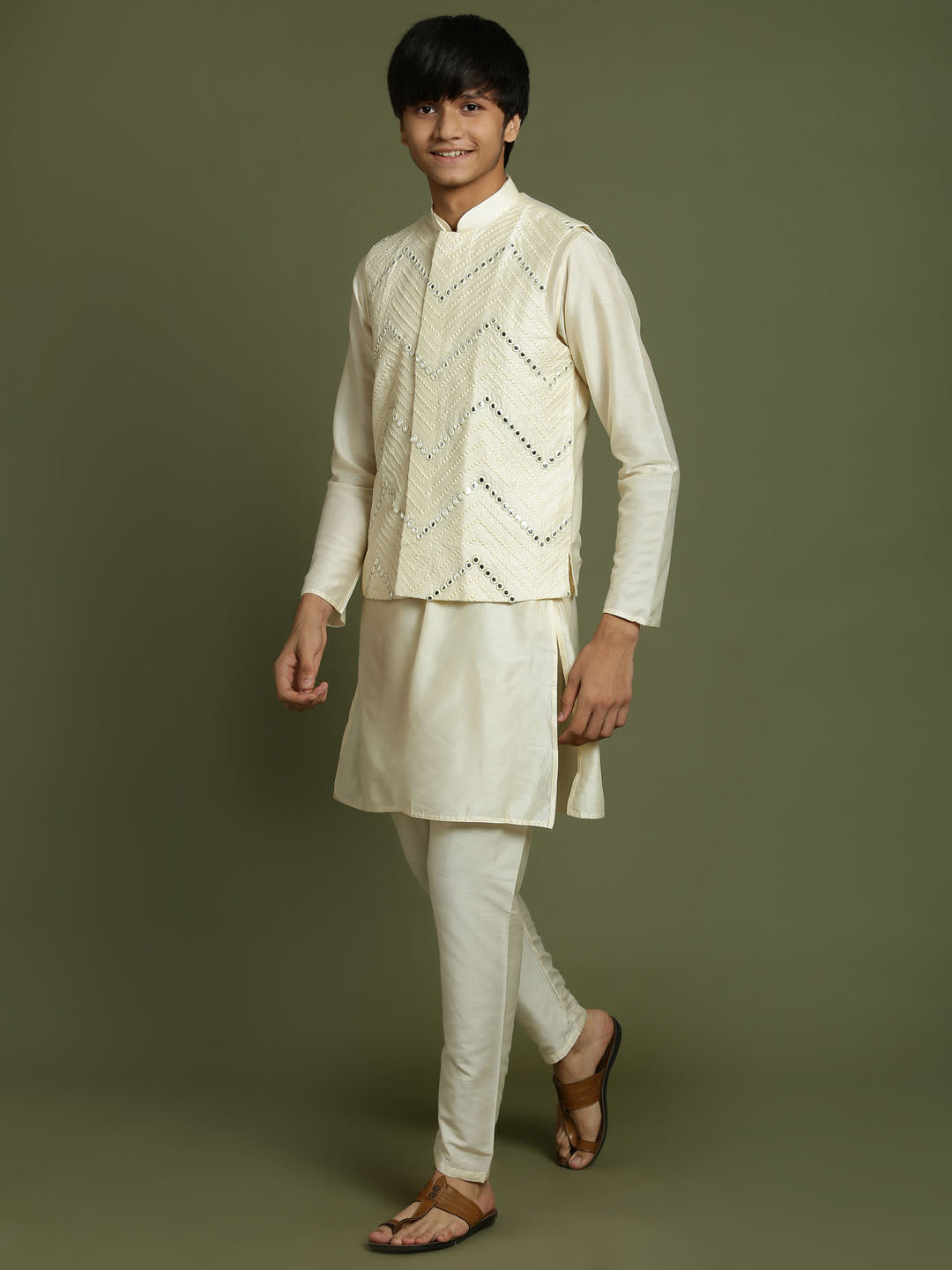 VASTRAMAY Boy's Cream Mirror Work Jacket And Solid Kurta Pyjama Set