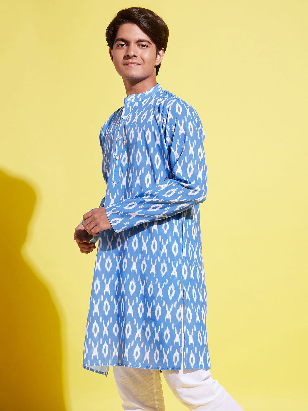 VASTRAMAY Boys Traditional Ikkat Print Flat Collar Kurta