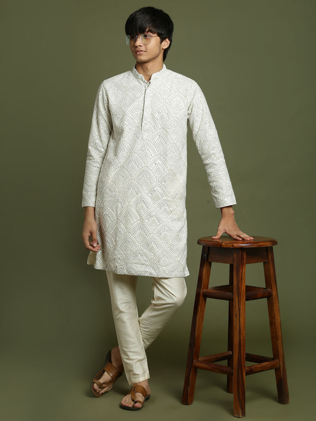 YUVA By VASTRAMAY Boys Grey Color Embroidered Kurta