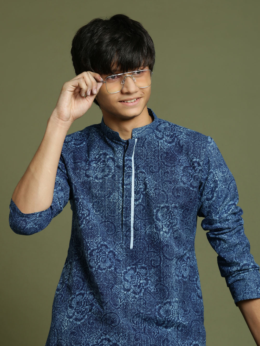 YUVA By VASTRAMAY Boys Indigo Denim Printed Kurta