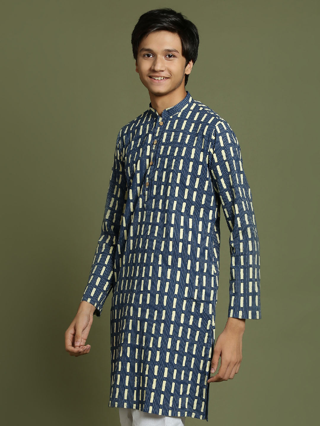 YUVA By VASTRAMAY Boys Indigo Rubber Print Kurta