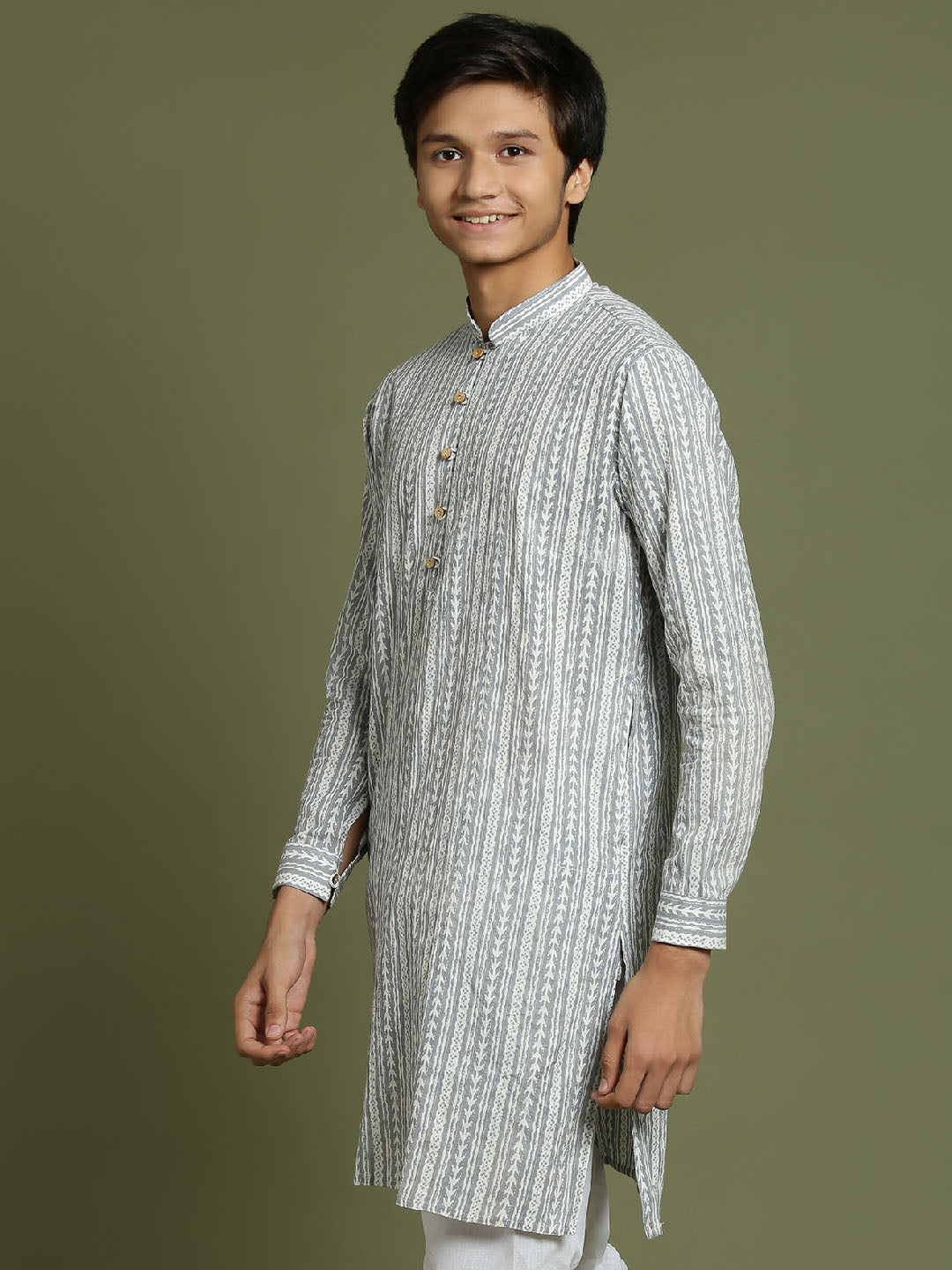 YUVA BY VASTRAMAY Boys' Grey Woven Kurta