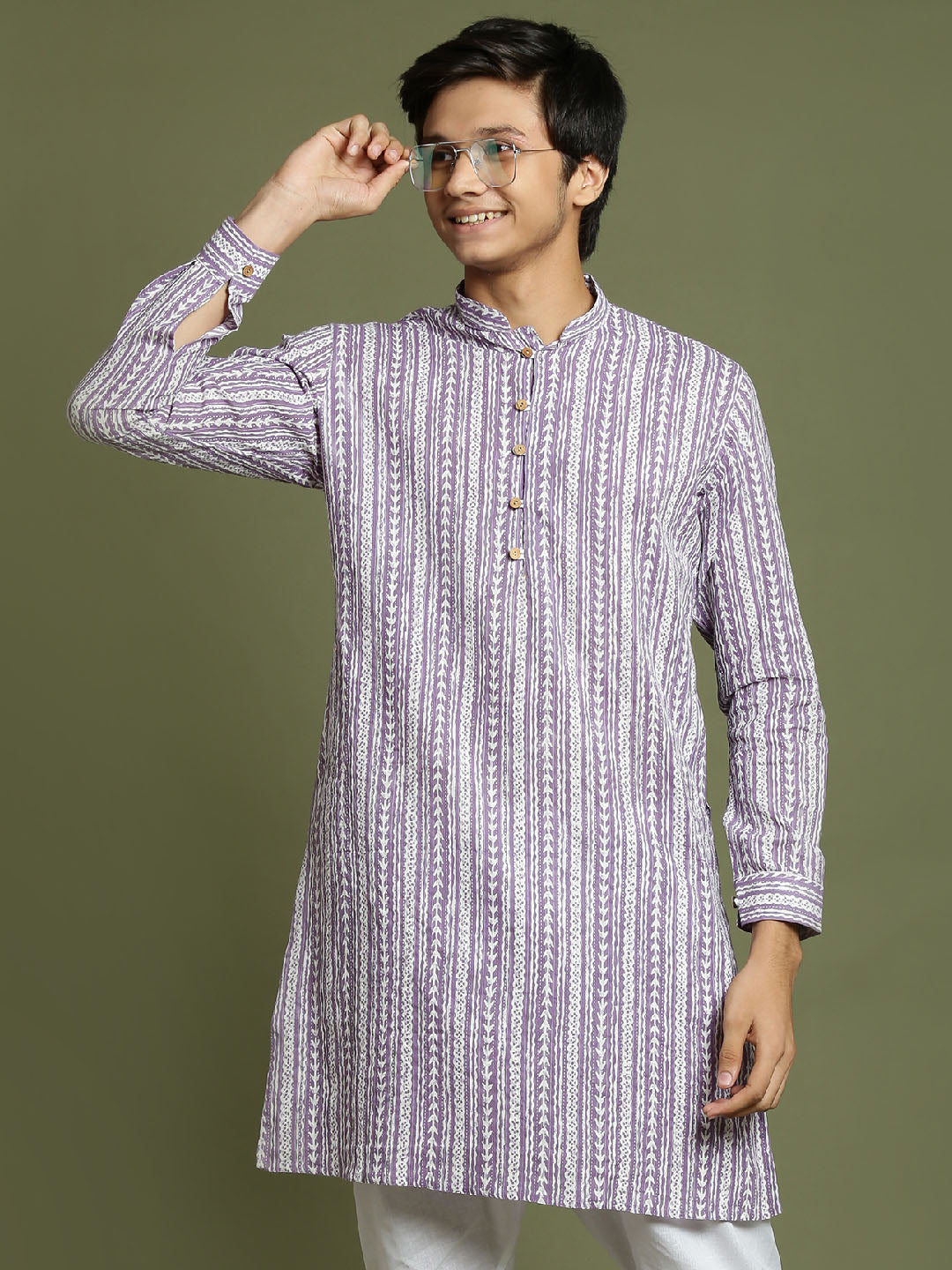 YUVA BY VASTRAMAY Boys' Purple Woven Kurta