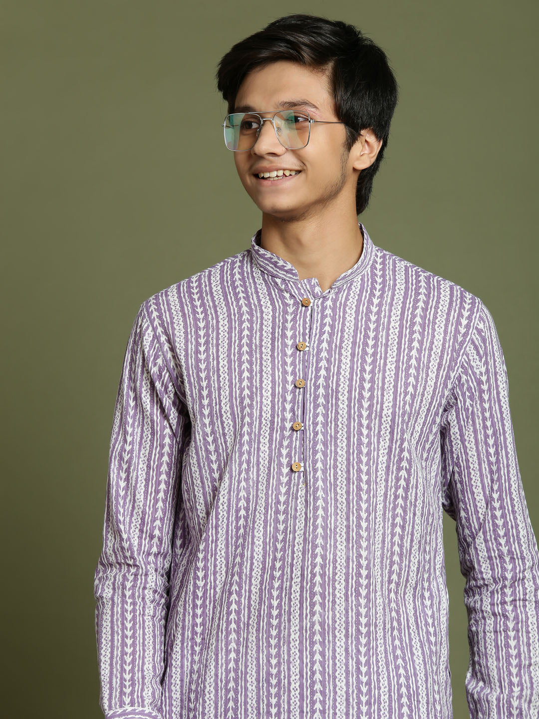 YUVA BY VASTRAMAY Boys' Purple Woven Kurta