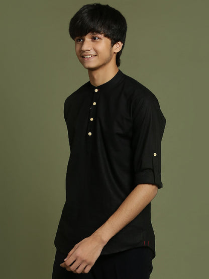 YUVA By VASTRAMAY Boys Black Short Kurta