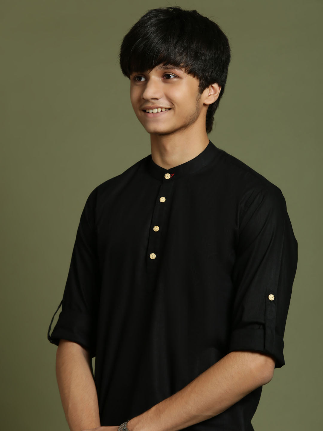 YUVA By VASTRAMAY Boys Black Short Kurta